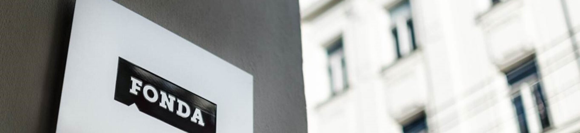 FONDA Schild
